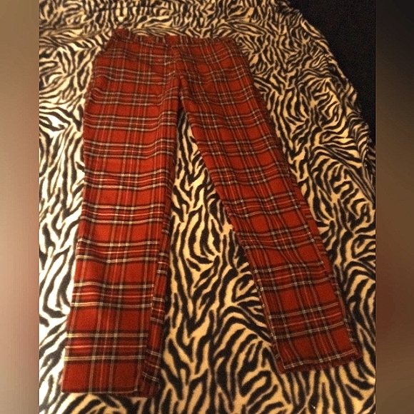 Hot Topic red plaid pants, size M, straight leg - Picture 4 of 4